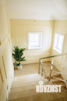 Таунхаус 80м², 3-этажный, на длительный срок,