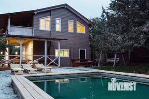 Дом 200м², 2-этажный, посуточно,