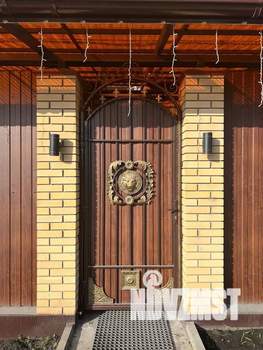 Дом 200м², 3-этажный, посуточно,