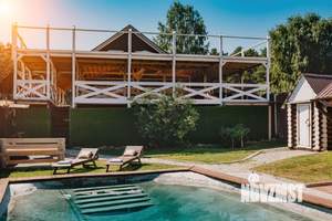 Дом 250м², 2-этажный, посуточно,