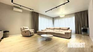 Коттедж 278м², 2-этажный, участок 15 сот.