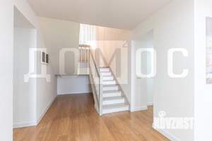 Коттедж 330м², 3-этажный, участок 10 сот.