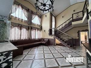 Коттедж 300м², 2-этажный, участок 10 сот.