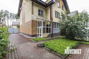 Таунхаус 252м², 3-этажный, участок 4 сот.