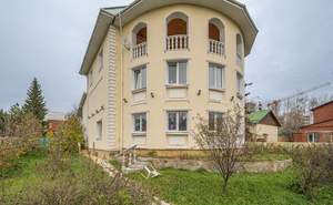 Дом 640м², 4-этажный, участок 12 сот.