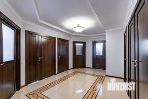 Коттедж 479м², 3-этажный, участок 15 сот.