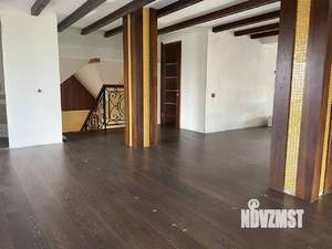 Коттедж 270м², 3-этажный, участок 7 сот.