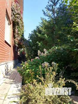 Коттедж 263м², 2-этажный, участок 9 сот.