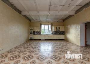 Дом 241м², 3-этажный, участок 9 сот.