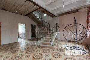 Дом 241м², 3-этажный, участок 9 сот.