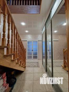 Коттедж 170м², 2-этажный, участок 10 сот.