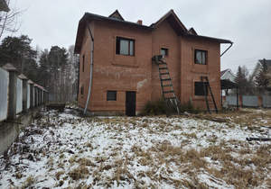 Дом 262м², 3-этажный, участок 10 сот.