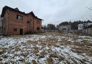 Дом 262м², 3-этажный, участок 10 сот.