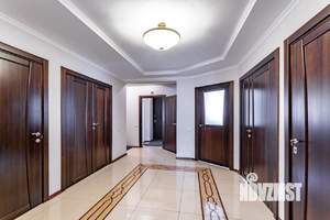 Коттедж 479м², 3-этажный, участок 15 сот.