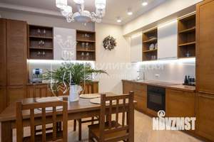 Таунхаус 240м², 3-этажный, участок 2 сот.