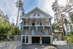 Дом 600м², 3-этажный, участок 15 сот.