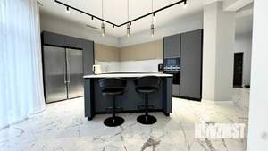 Коттедж 278м², 2-этажный, участок 15 сот.