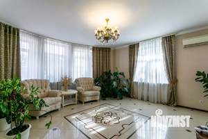 Коттедж 479м², 3-этажный, участок 15 сот.