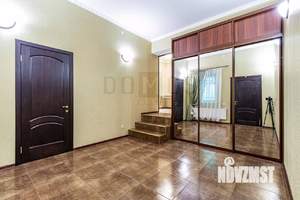 Таунхаус 252м², 3-этажный, участок 4 сот.