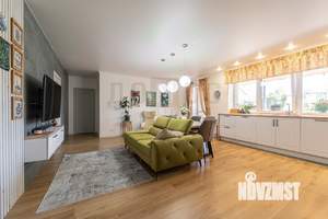 Дом 194м², 2-этажный, участок 7 сот.