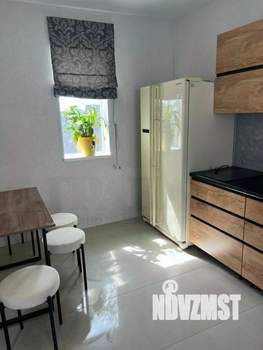 Дом 83м², 2-этажный, участок 9 сот.