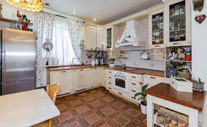 Дом 270м², 3-этажный, участок 4 сот.