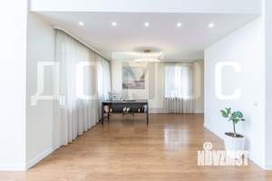 Коттедж 330м², 3-этажный, участок 10 сот.