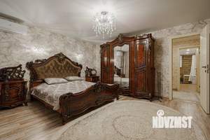 Коттедж 240м², 3-этажный, участок 10 сот.