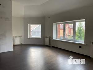 Коттедж 270м², 3-этажный, участок 7 сот.