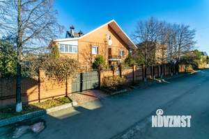 Коттедж 626м², 4-этажный, участок 13 сот.