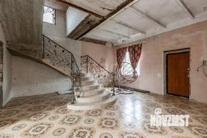 Дом 241м², 3-этажный, участок 9 сот.