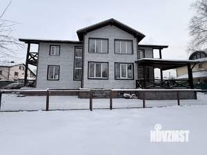 Коттедж 300м², 2-этажный, участок 10 сот.