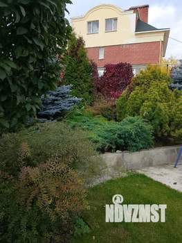 Коттедж 263м², 2-этажный, участок 9 сот.