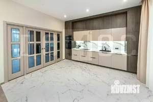 Коттедж 336м², 2-этажный, участок 13 сот.