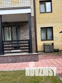 Таунхаус 240м², 3-этажный, участок 3 сот.