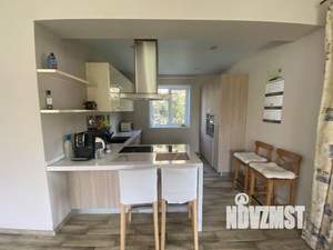 Коттедж 220м², 2-этажный, на длительный срок, 