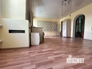 Дом 320м&sup2;, 2-этажный, на длительный срок, 