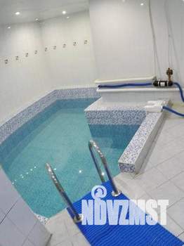 Дом 350м&sup2;, 3-этажный, посуточно, 