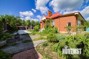 Коттедж 285м&sup2;, 3-этажный, на длительный срок, 