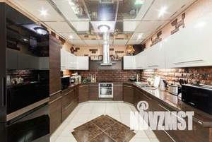 Дом 364м², 2-этажный, на длительный срок, 