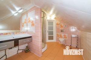 Коттедж 285м&sup2;, 3-этажный, на длительный срок, 