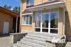 Коттедж 170м², 2-этажный, на длительный срок, 