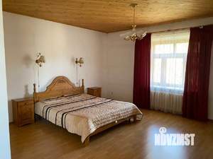 Дом 326м&sup2;, 2-этажный, на длительный срок, 