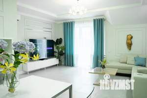 Дом 70м&sup2;, 3-этажный, посуточно, 