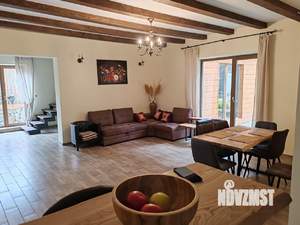 Дом 205м², 2-этажный, посуточно, 