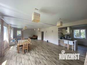 Коттедж 220м², 2-этажный, на длительный срок, 