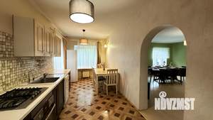 Дом 270м², 2-этажный, посуточно, 