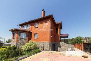 Коттедж 298м&sup2;, 3-этажный, участок 9 сот.  