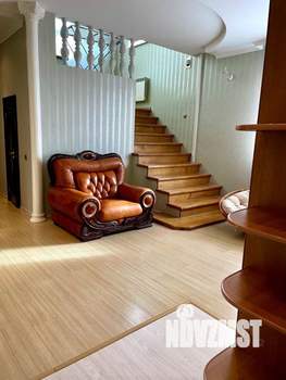Коттедж 375м², 2-этажный, участок 6 сот.  