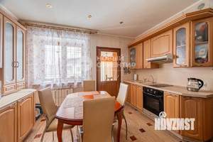 Коттедж 253м², 3-этажный, участок 11 сот.  